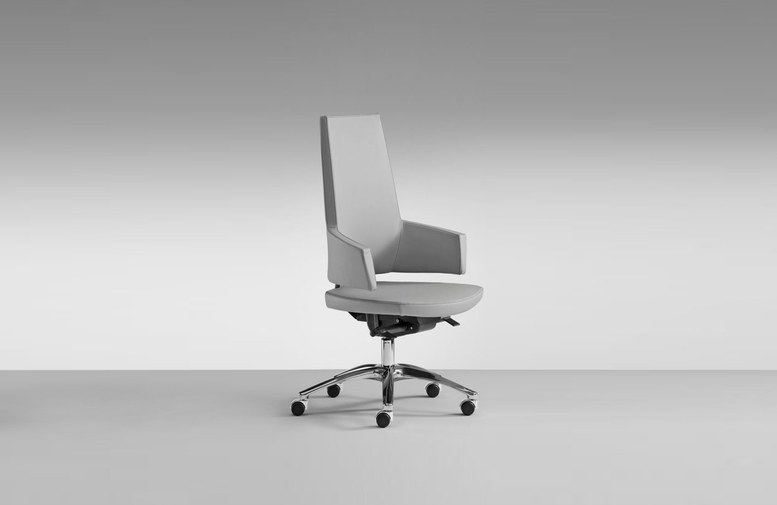 办公椅|现代真皮大班椅|办公家具|(中国)有限公司家具|老板|高靠背行政椅